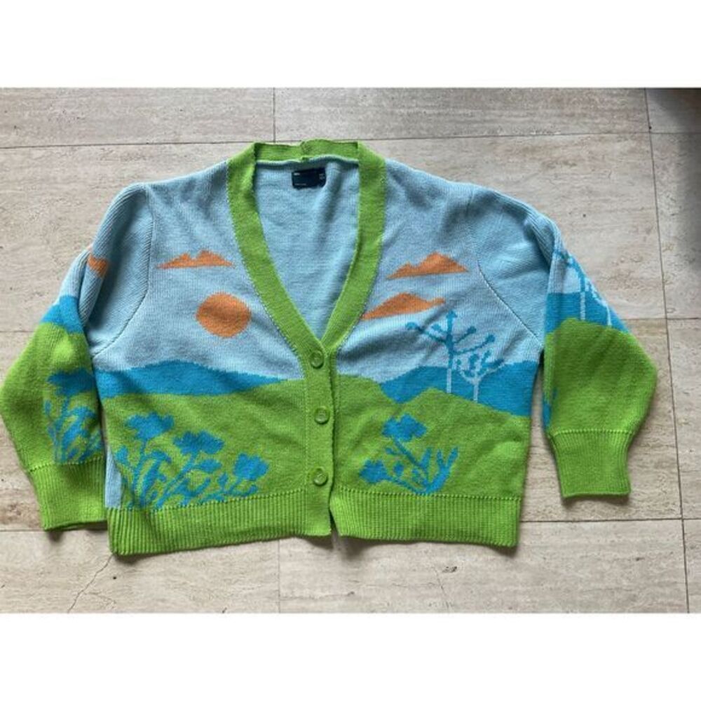 ASOS Design Scenic Landscape Cardigan Button-Up V-Neck Sweater‎ size 8